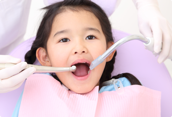 子供の虫歯治療 写真
